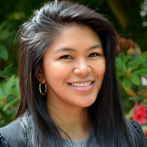 Marivic De Leon, BS ,DDS