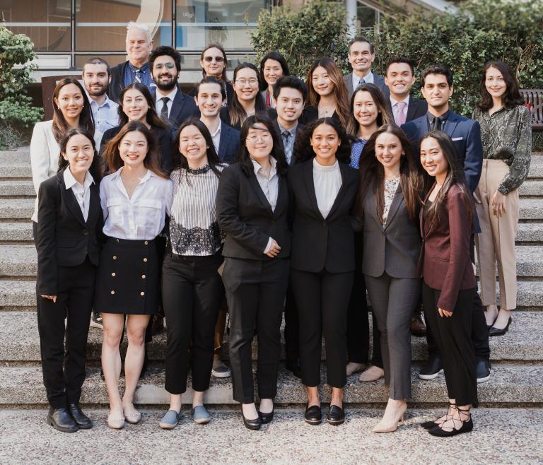 Rising second-year students in the 2022 Dental Student Research Fellowship Program