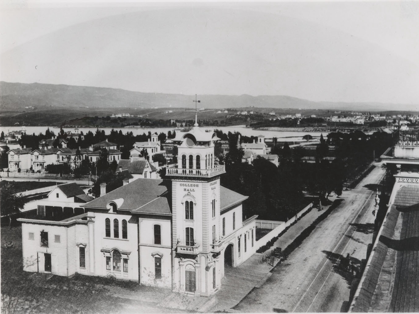 College of California, circa 1868. Roy D. Graves Pictorial Collection. The Bancroft Library, University of California, Berkeley.
