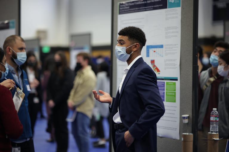 Stanley Onuegbu, DDS student, won the first place Ernst Newbrun Award for Research Excellence after presenting at Research and Clinical Excellence Day on March 3, 2022.