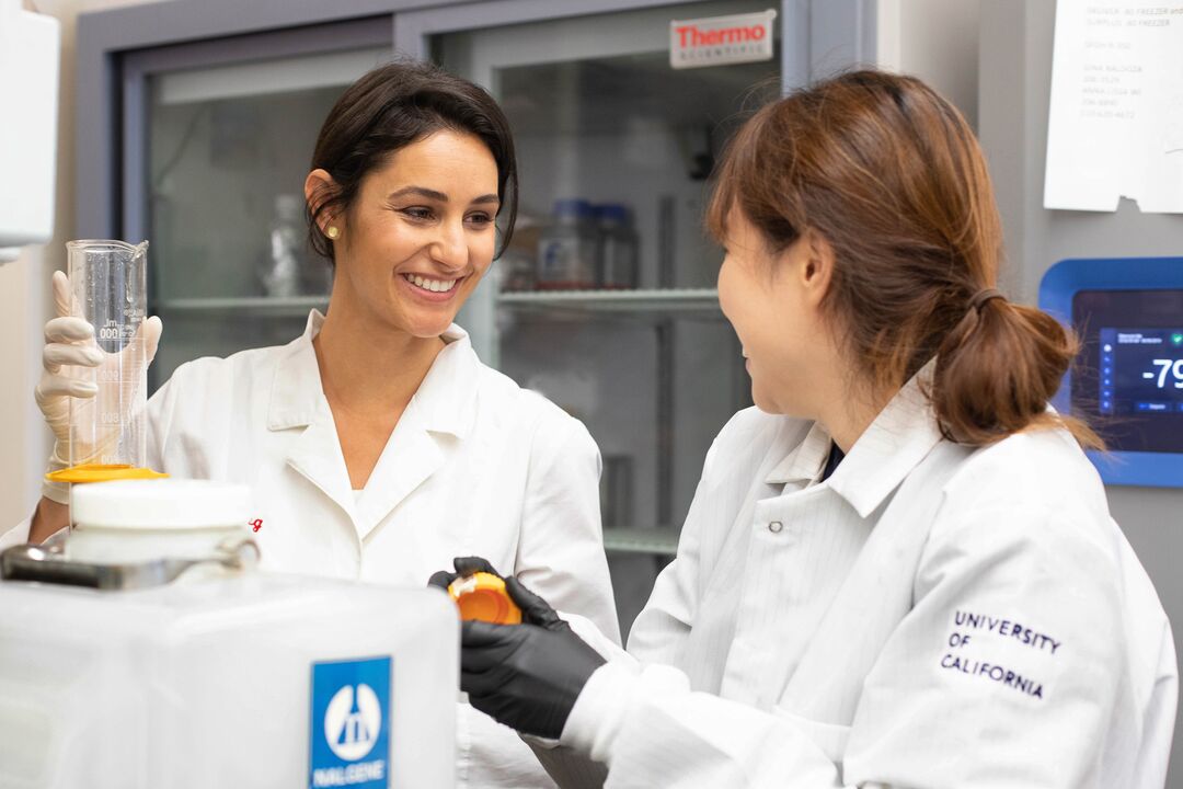 Heather Richbourg, PhD, a postdoctoral scholar in Orthopaedic Surgery in the School of Medicine, and recipient of the Chancellor's Award for Diversity, works with her assistant Emma Cho, a second-year School of Dentistry student and Summer research intern, at her lab at Zuckerberg San Francisco General Hospital.