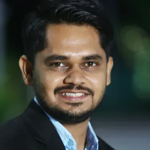 Sushil Pawar headshot