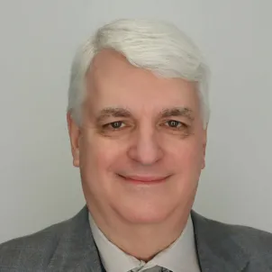 Lloyd Harris headshot