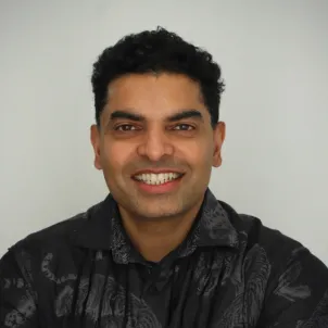Ram Vaderhobli headshot