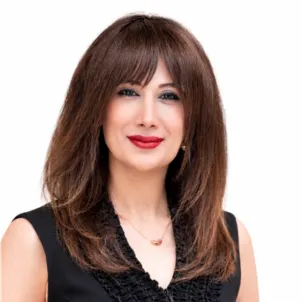 Flora Momen-Heravi headshot