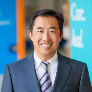 Kwang Kim headshot